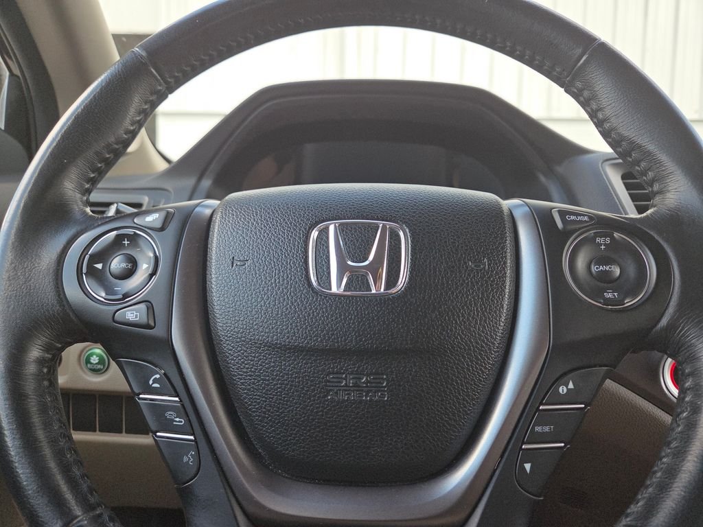 Used 2016  Honda EX-L image 21