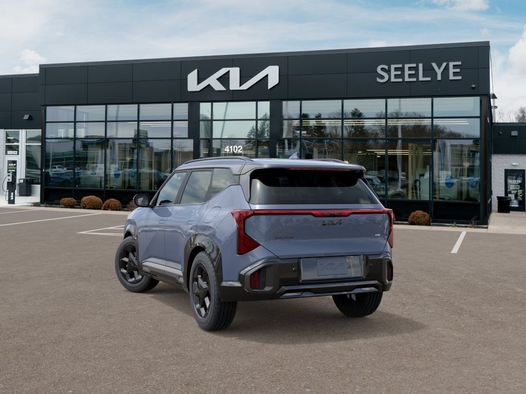 New 2027 Pale Gray Kia X-Line S image 4