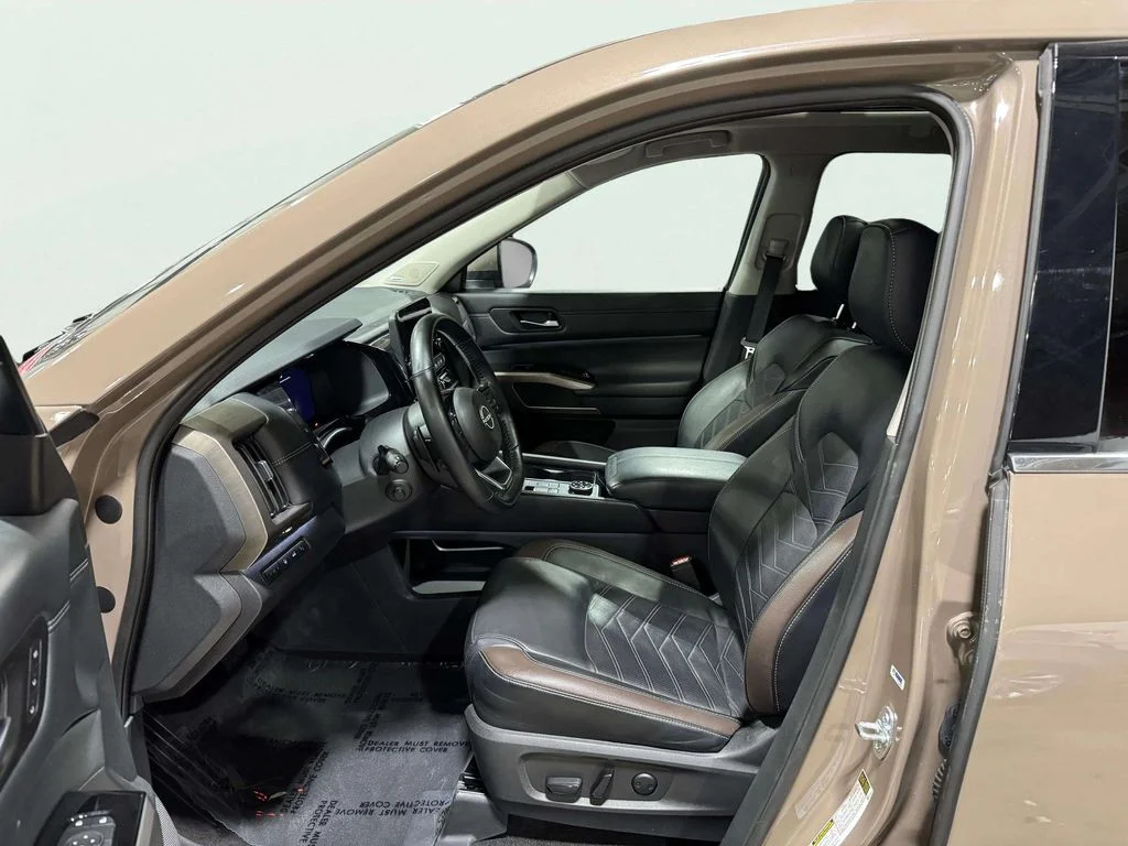 Certified Used 2023 Baja Storm Nissan Platinum image 25