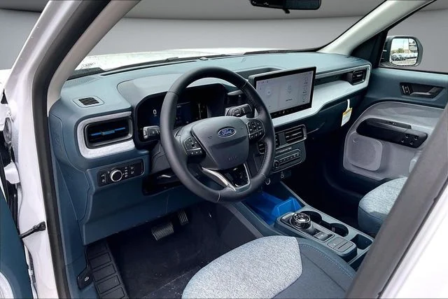 New 2026 Oxford White Ford XLT image 7