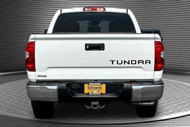 Used 2018 White Toyota SR5 image 5