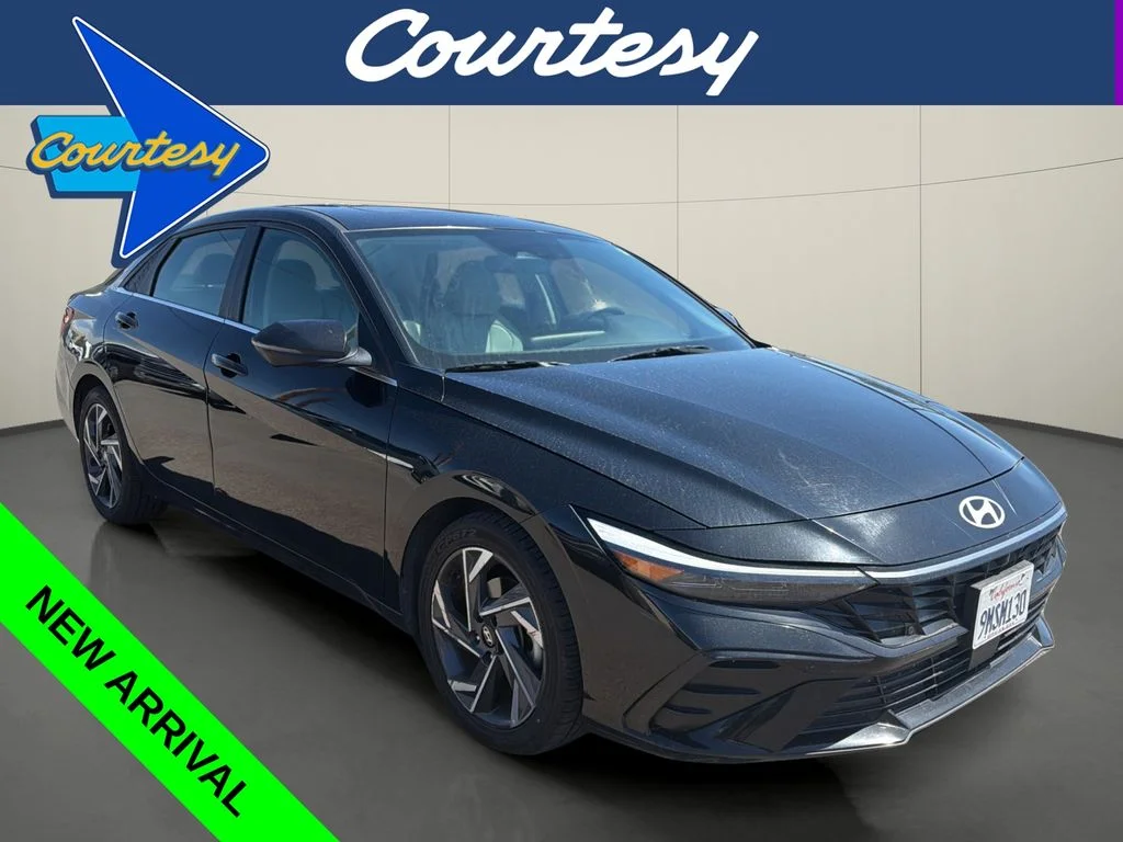 Used 2024 Black Hyundai Limited image 1
