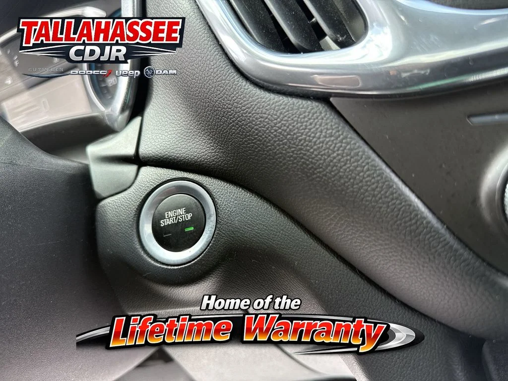Used 2018 Pearl Chevrolet LT image 18