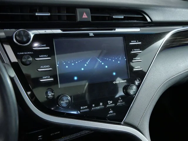 Used 2018 Gray Toyota XLE image 20