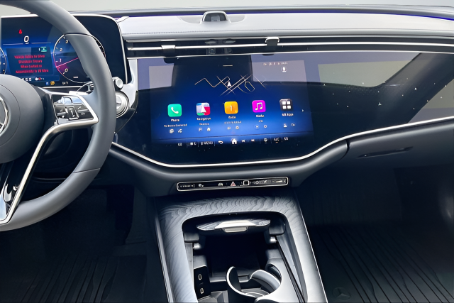 2026 Mercedes-Benz E-Class E350 - Photo 8