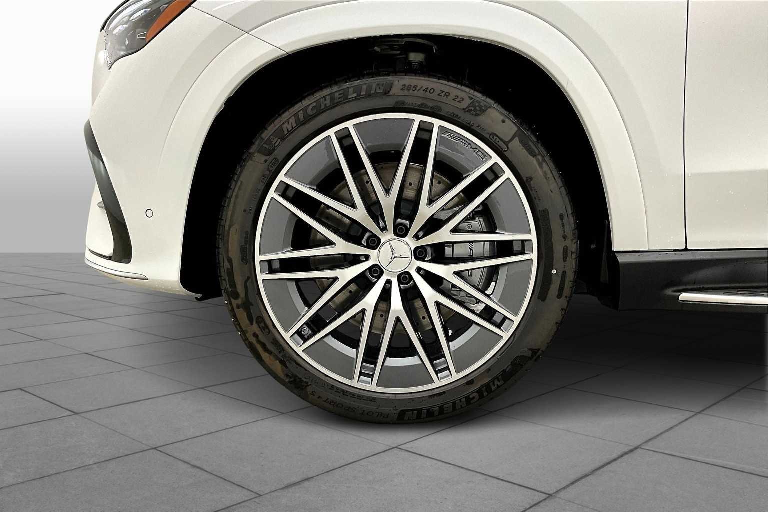 2025 Mercedes-Benz GLE AMG GLE 53 - Photo 9