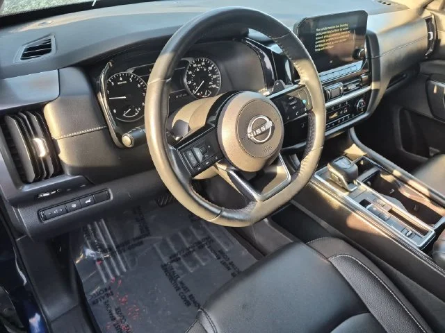 Used 2023 Blue Nissan SL image 18