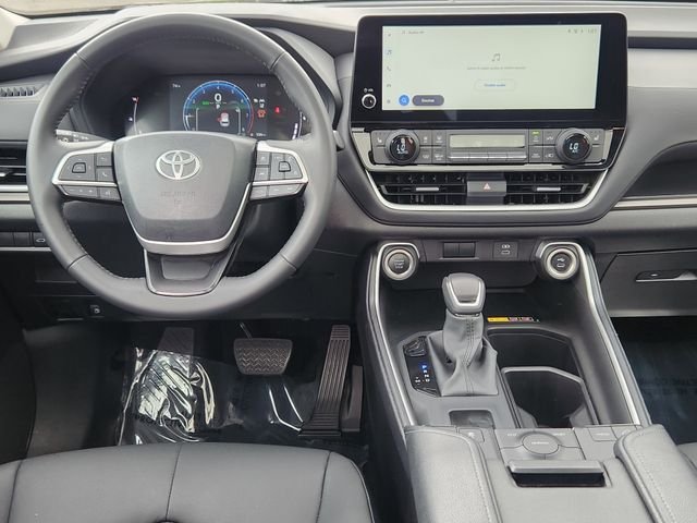 Used 2025 Black Toyota XLE image 15