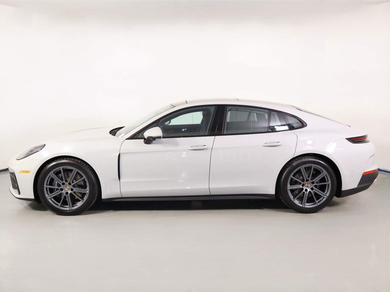 New 2026 Chalk Porsche  image 2