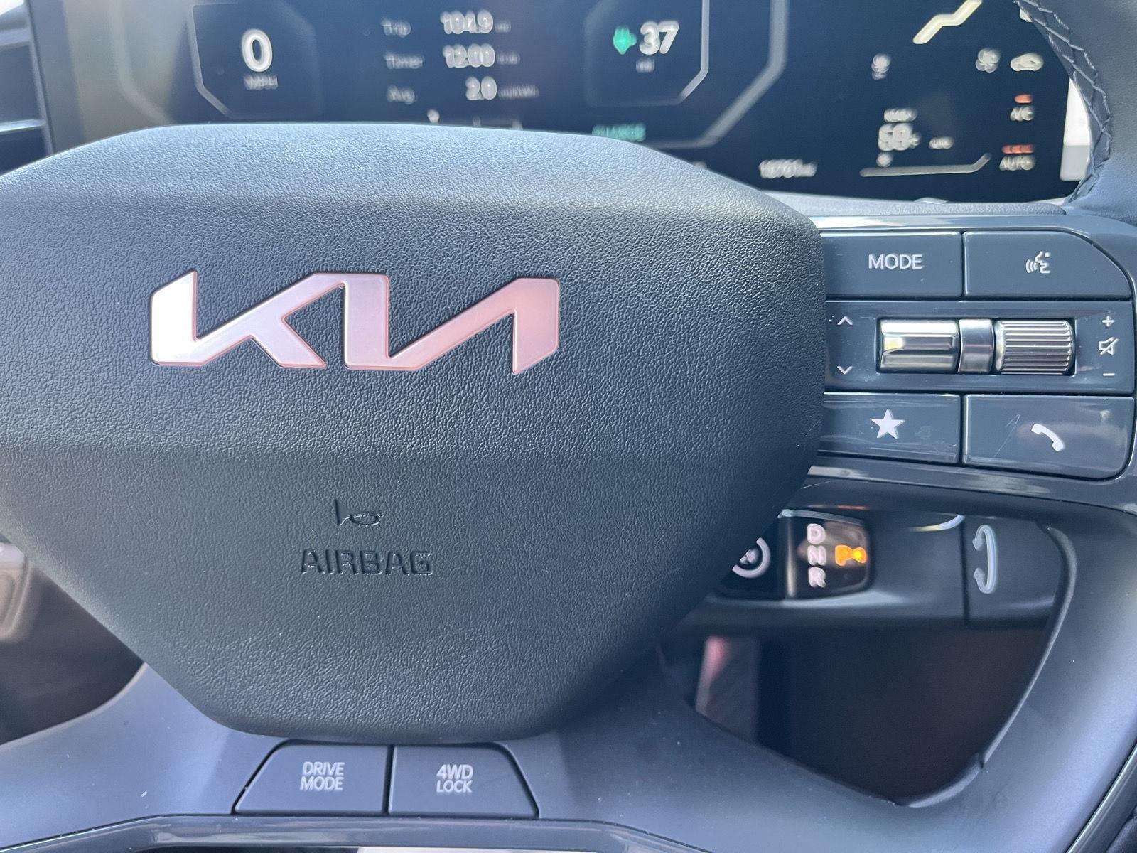 Used 2024 Ivory Silver Gloss Kia GT-Line image 27