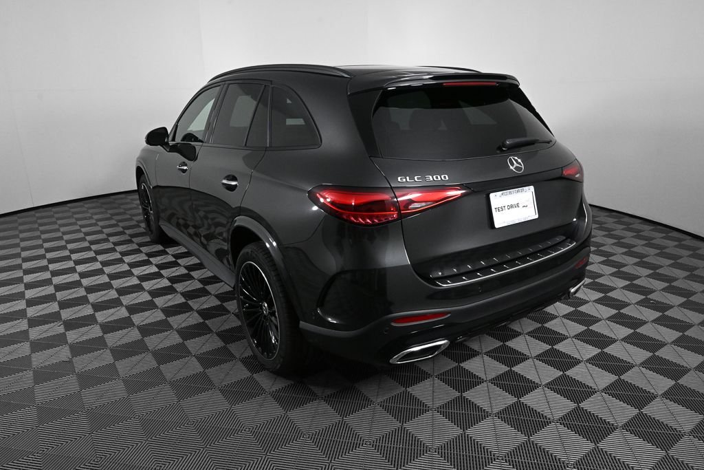 New 2026 Graphite Grey Metallic Mercedes-Benz GLC 300 image 4
