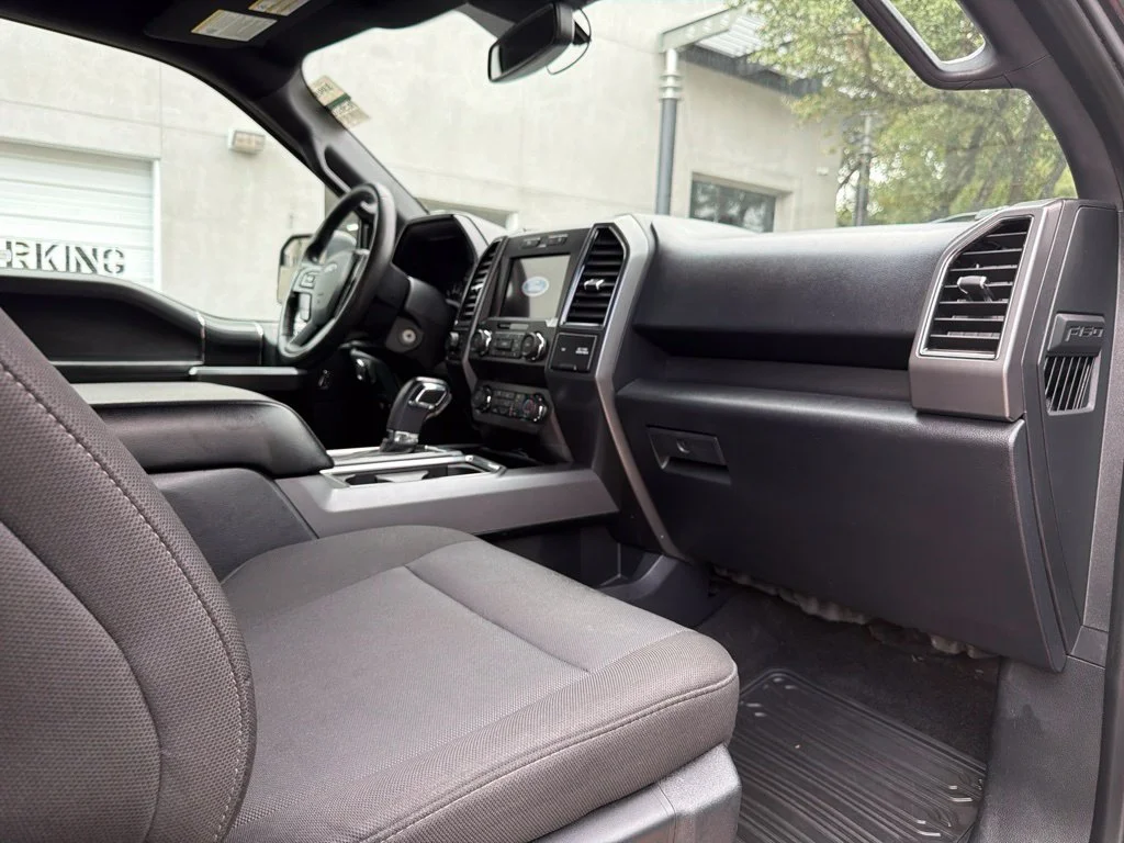 Used 2020 Gray Ford XLT image 31
