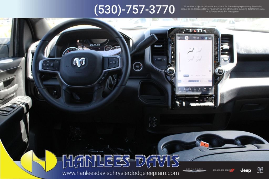 New 2024 Diamond Black Crystal Pearl-Coat Exterior Paint RAM Tradesman image 8