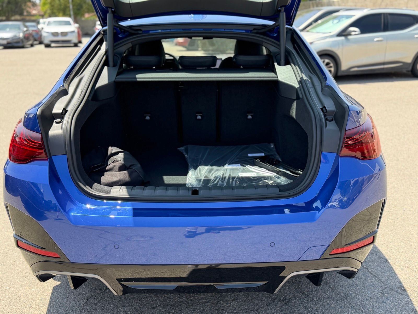 New 2026 Portimao Blue Metallic BMW xDrive40 image 16