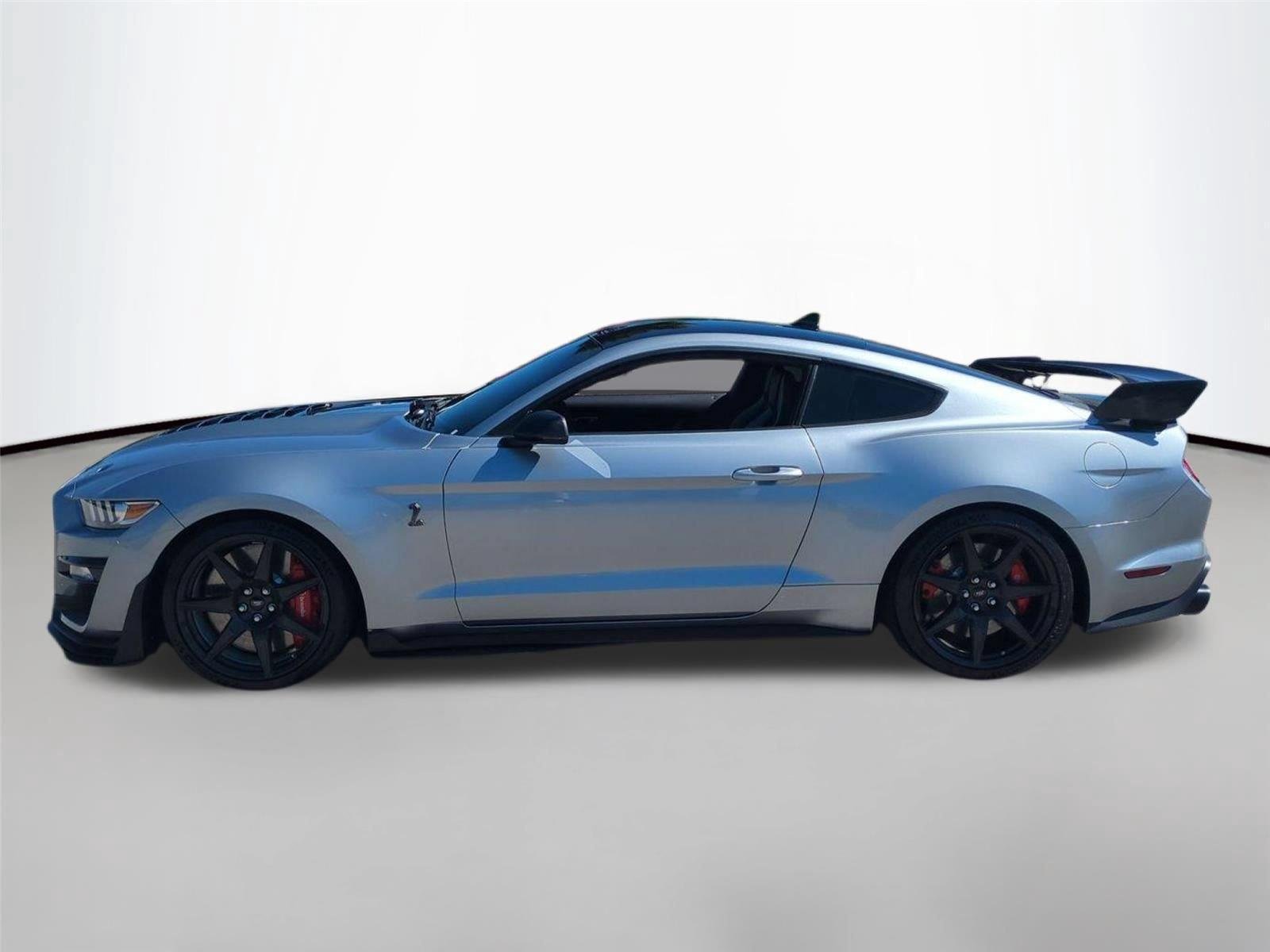 Used 2021 Iconic Silver Metallic Ford Shelby GT500 image 2