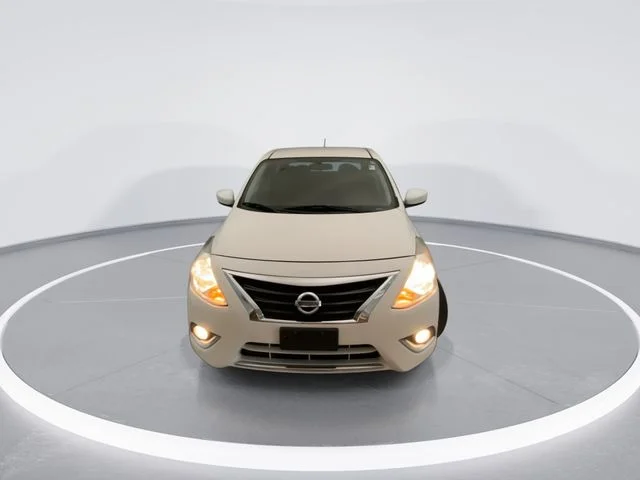Used 2017 White Nissan 1.6 SV image 9