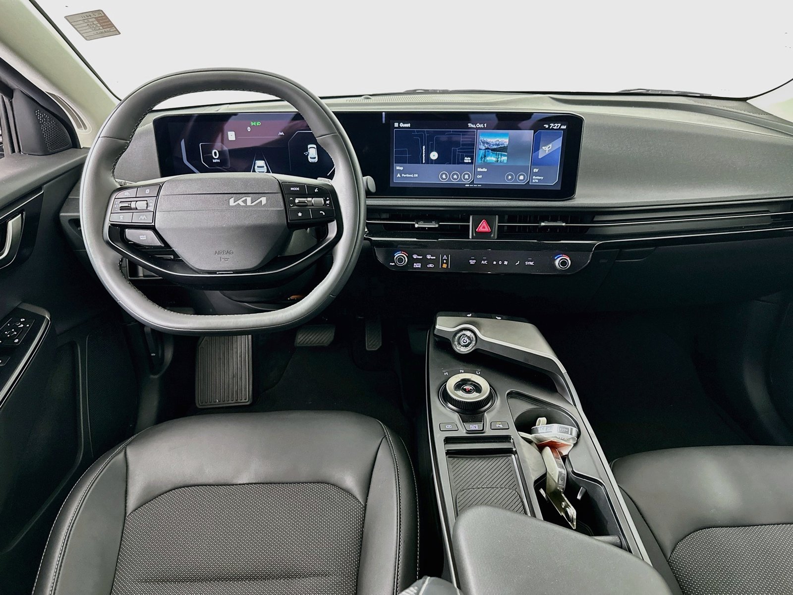 Used 2025 Wolf Gray Kia Light image 22