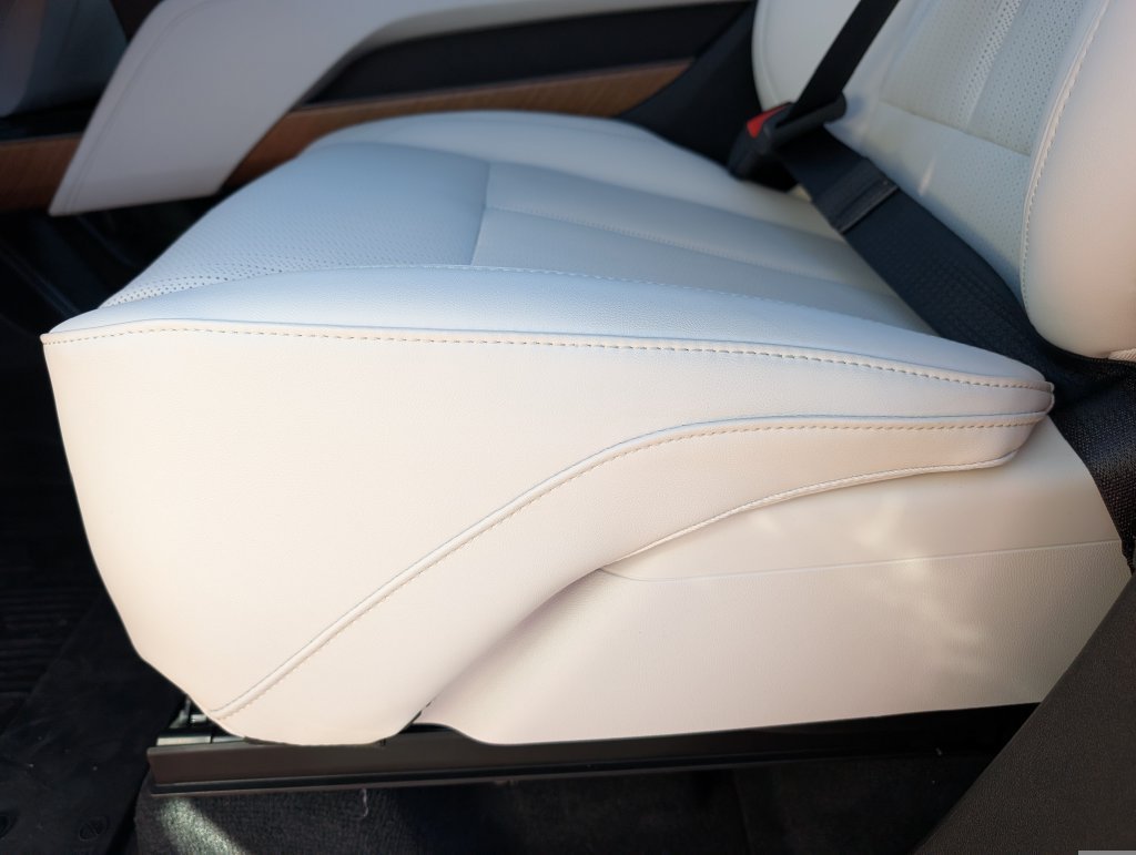 2027 Cadillac VISTIQ Sport - Photo 12