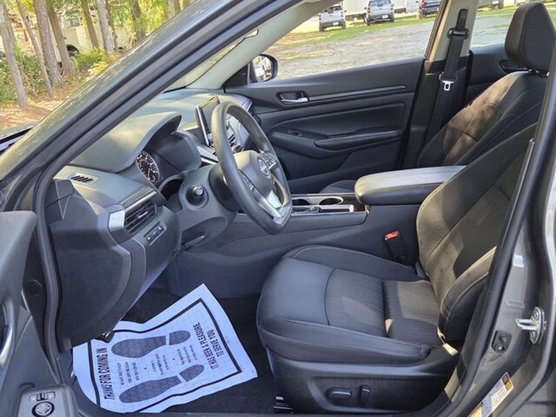 Used 2024 Gun Metallic Nissan 2.5 SV image 6