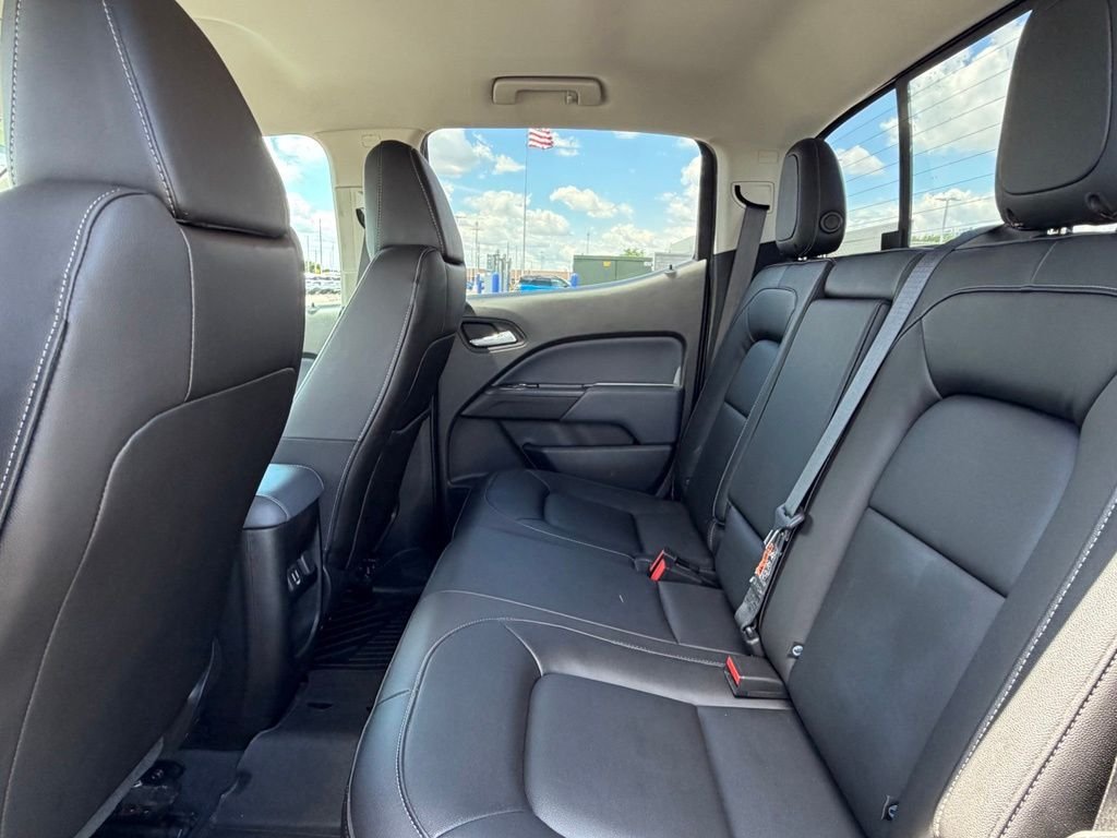 Used 2019 Black Chevrolet Z71 image 16