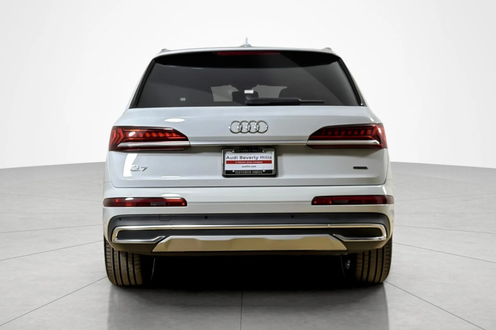 Used 2023 Glacier White Metallic Audi Premium 55 TFSI quattro image 4
