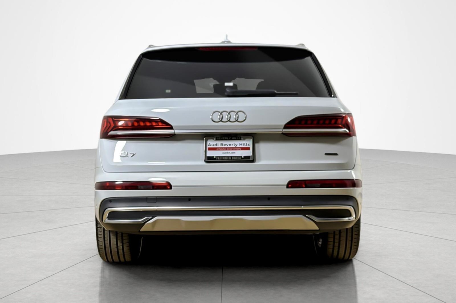 Used 2023 Glacier White Metallic Audi Premium 55 TFSI quattro image 4