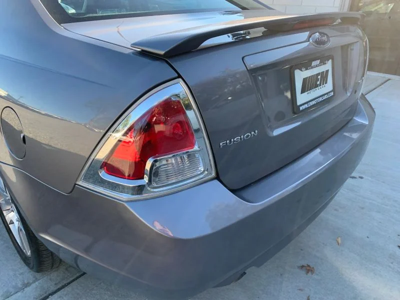 Used 2007 Gray Ford SE Sedan 4D image 34