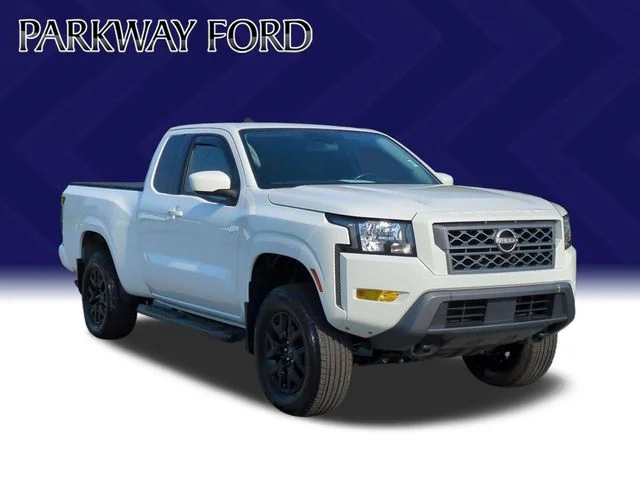 Used 2022 White Nissan SV image 7