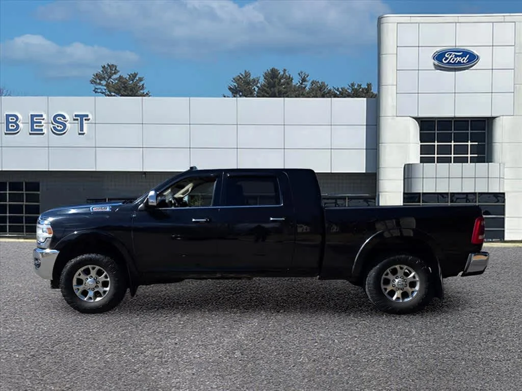 Used 2019 Diamond Black Crystal Pearlcoat Ram Laramie image 4