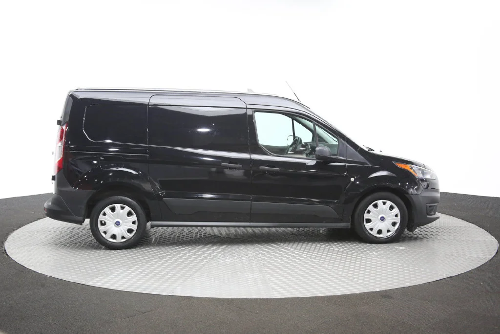 Used 2022 Black Ford XL image 41