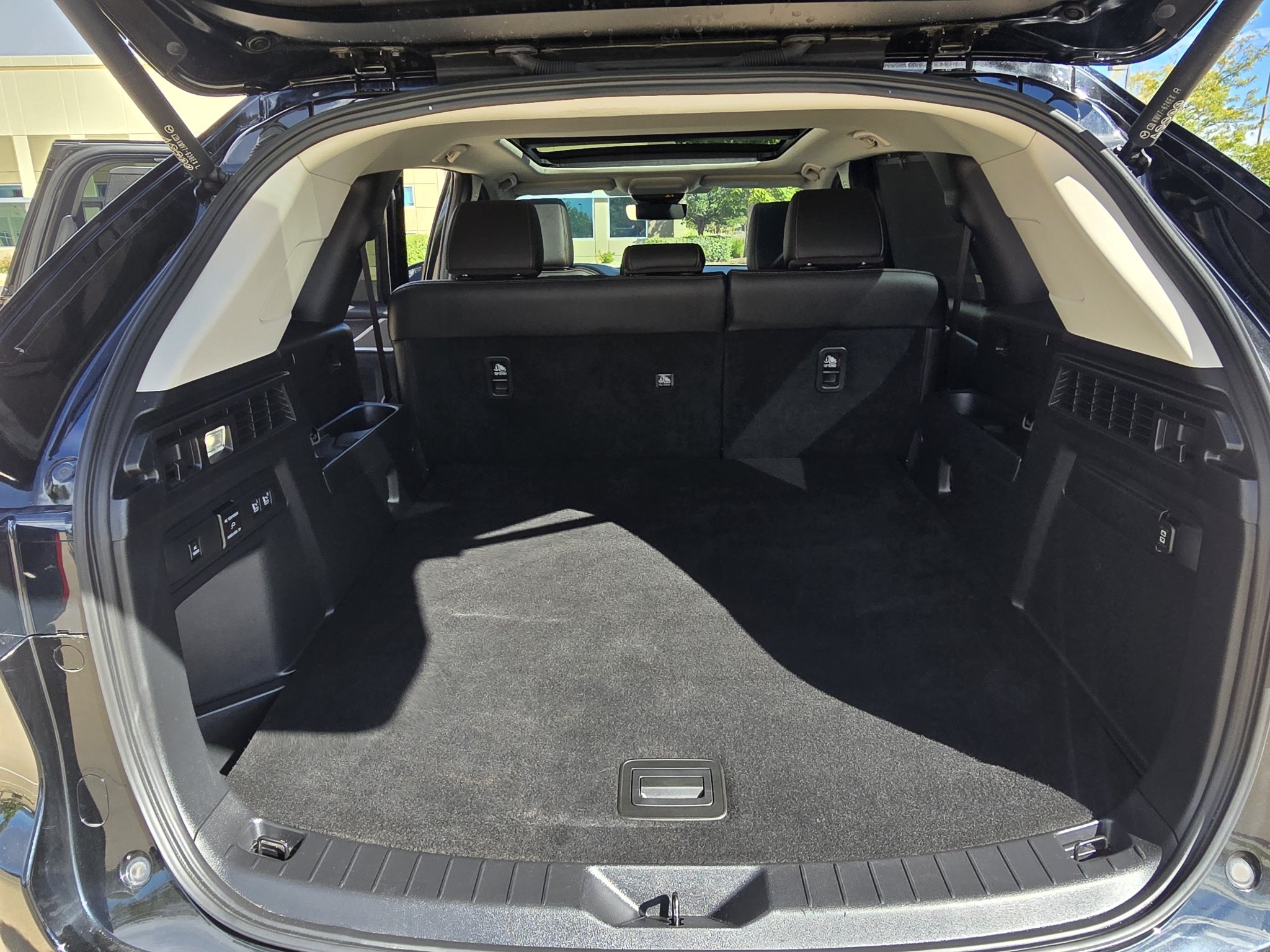 Used 2025 Jet Black Mica Mazda Premium Package image 30