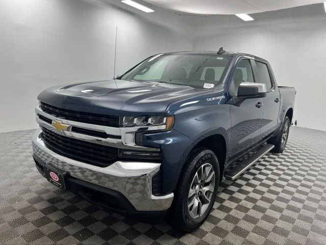 Used 2022 Blue Chevrolet LT image 2