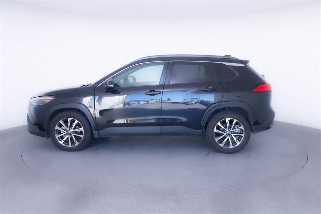 Used 2024 Toyota Corolla Cross XLE with VIN 7MUEAAAG8RV076778 for sale in Northfield, Minnesota