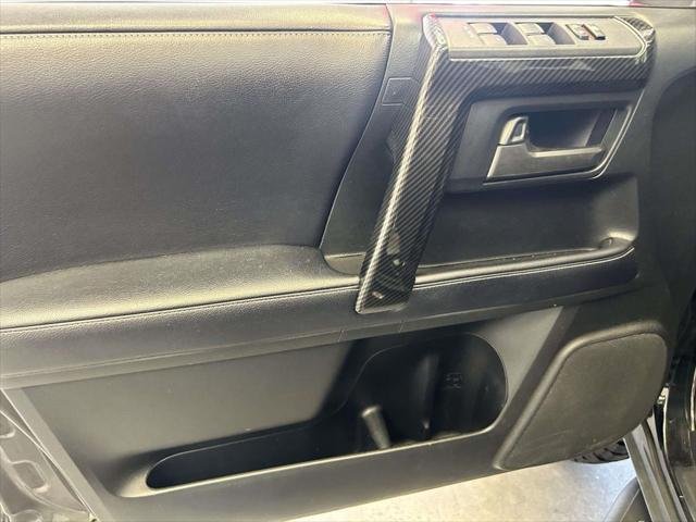 Certified Used 2019 MIDNIGHT BLACK METALLIC Toyota  image 21