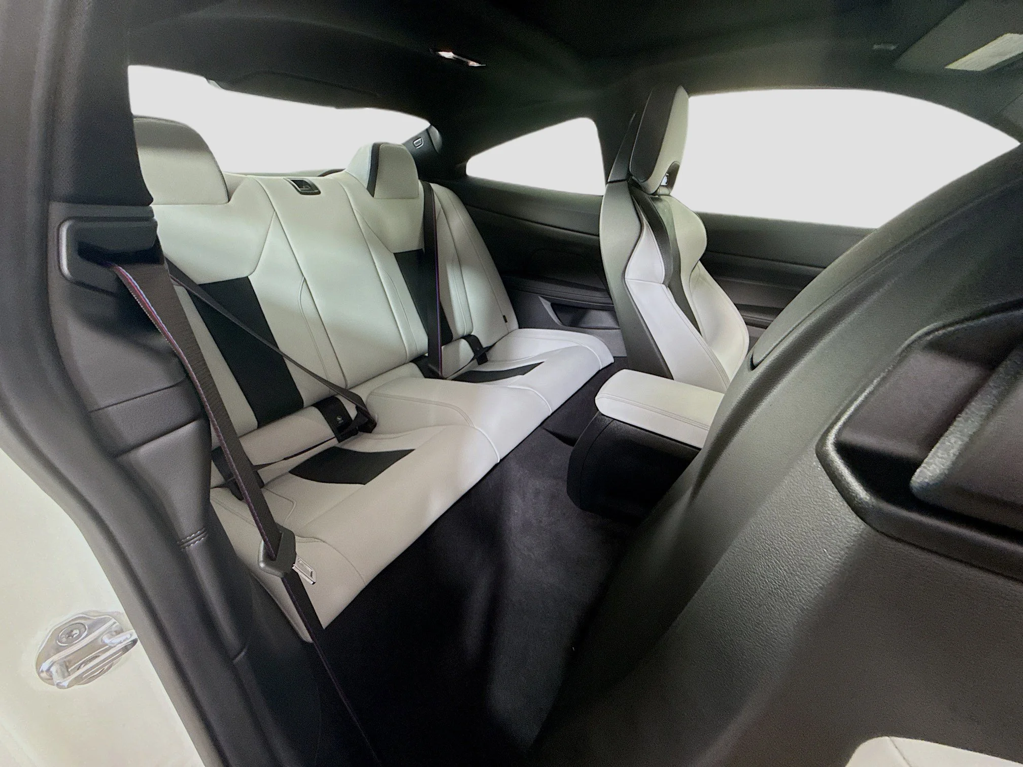 Used 2026 Alpine White BMW Base image 22