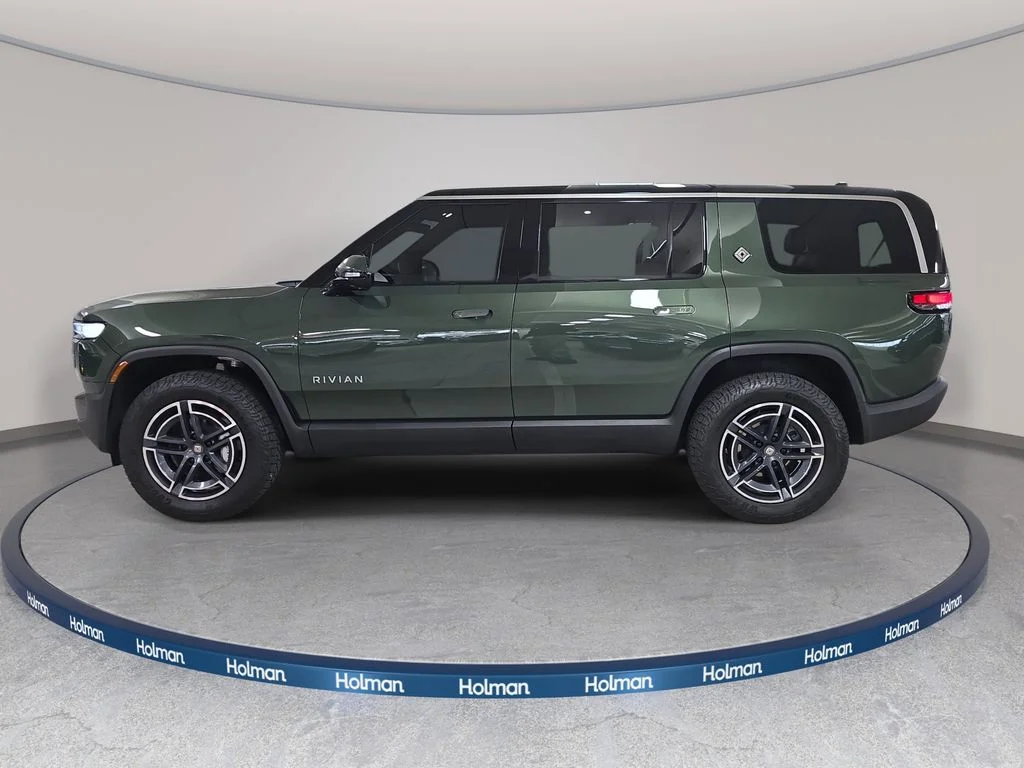 Used 2026  Rivian  image 11