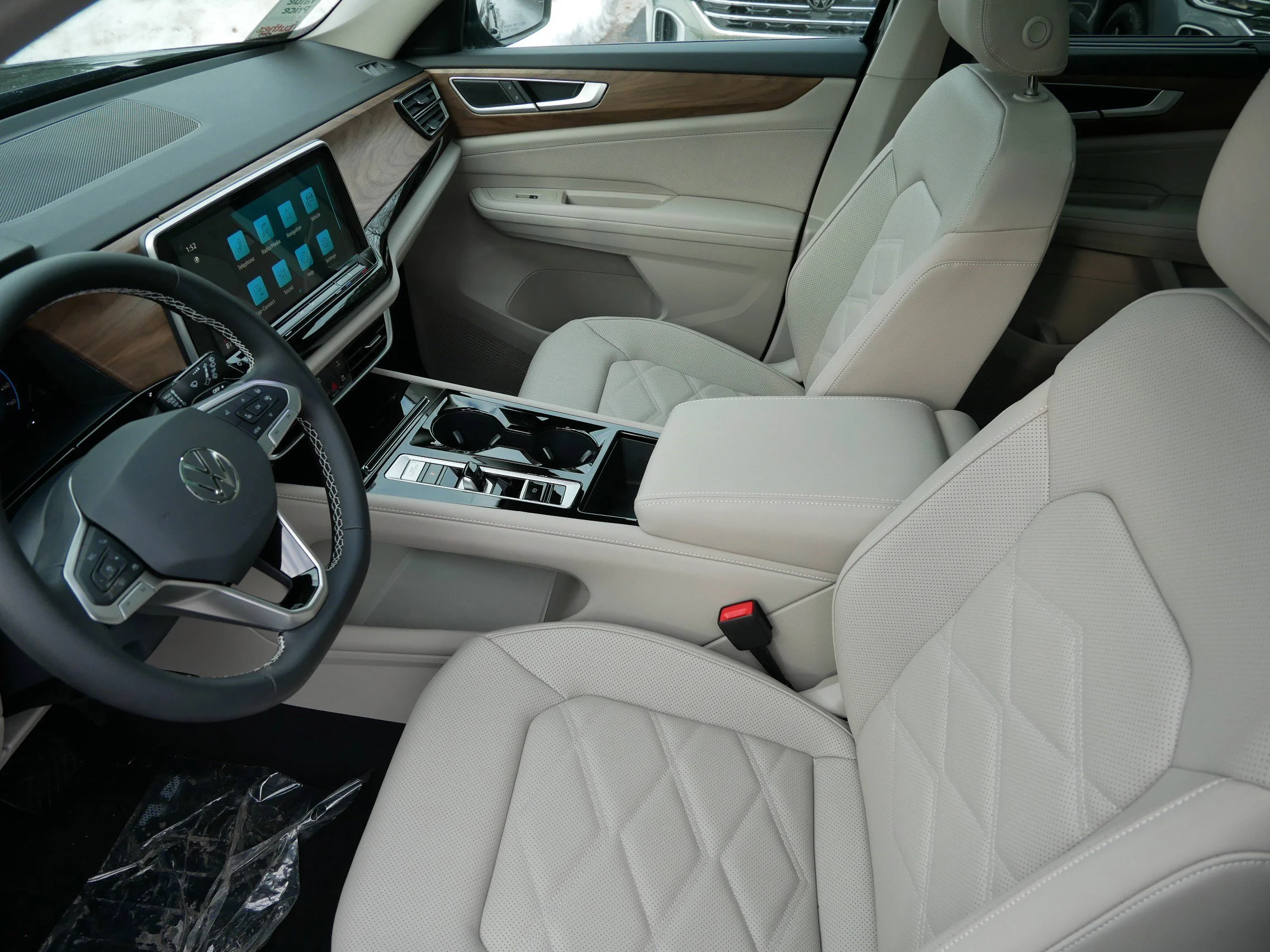 2026 Volkswagen Atlas SE w/Tech - Photo 7