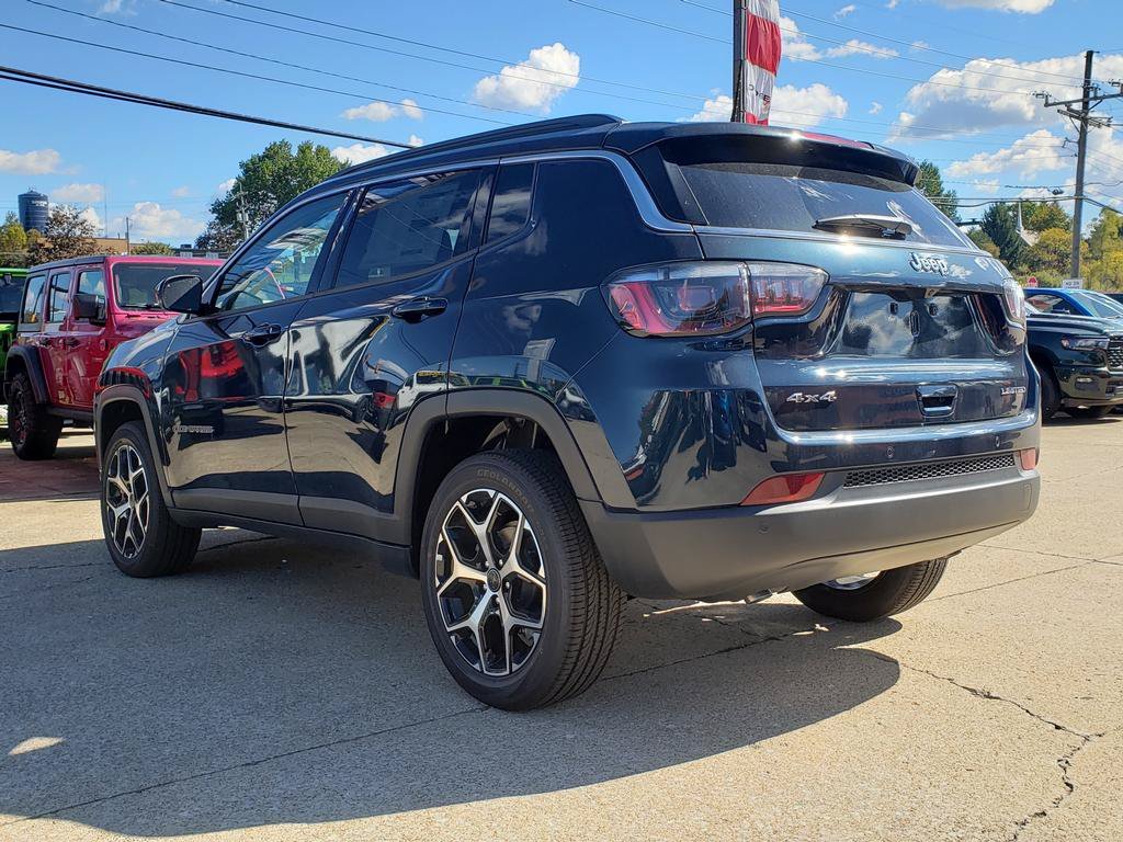New 2026 Fathom Blue Pearl-Coat Exterior Paint Jeep Limited image 6