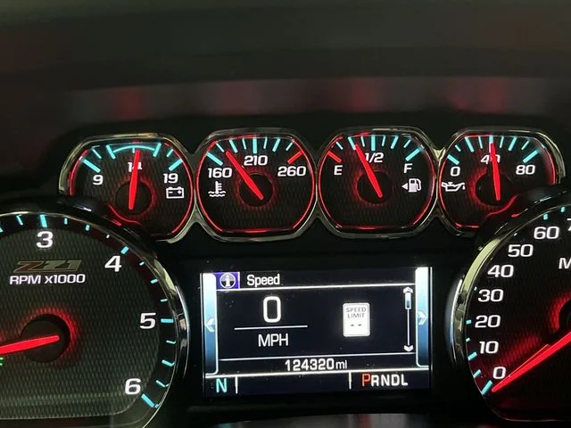 2018 Chevrolet Silverado 1500 LTZ - Photo 13