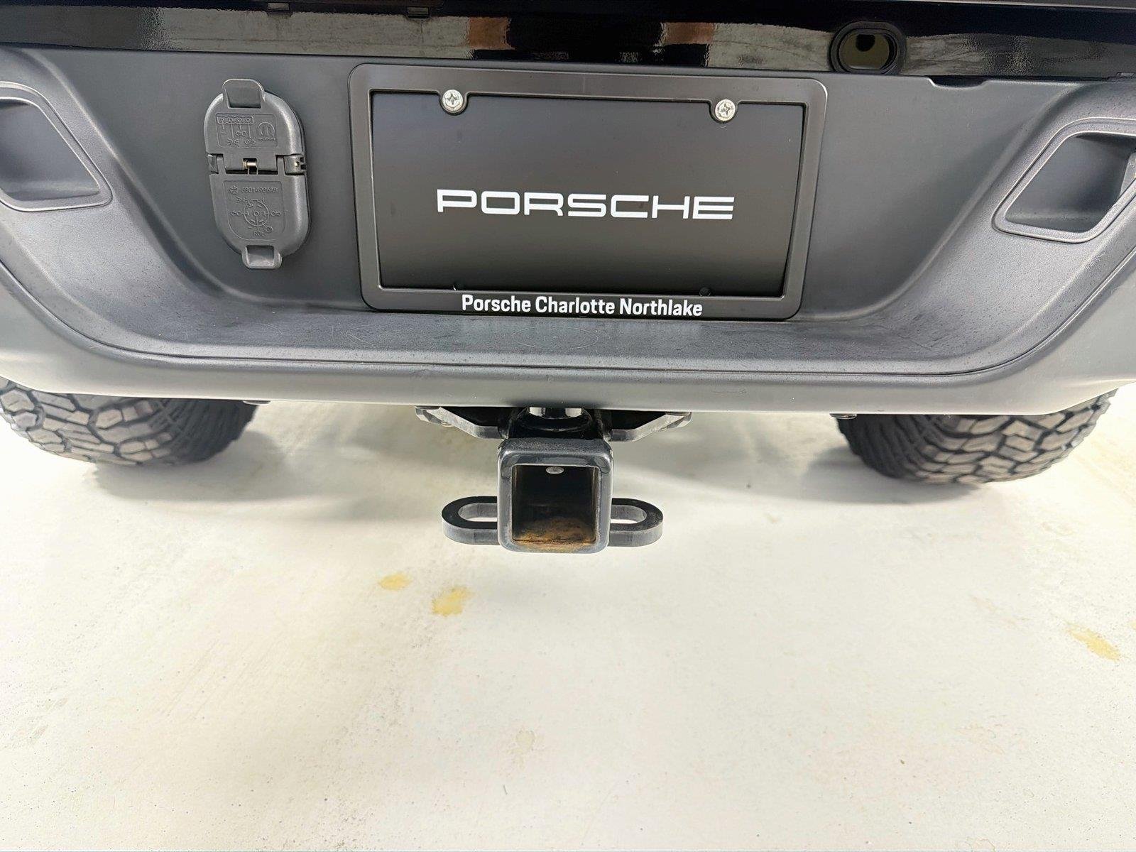 Used 2022 Black Clearcoat Jeep Sport S image 21