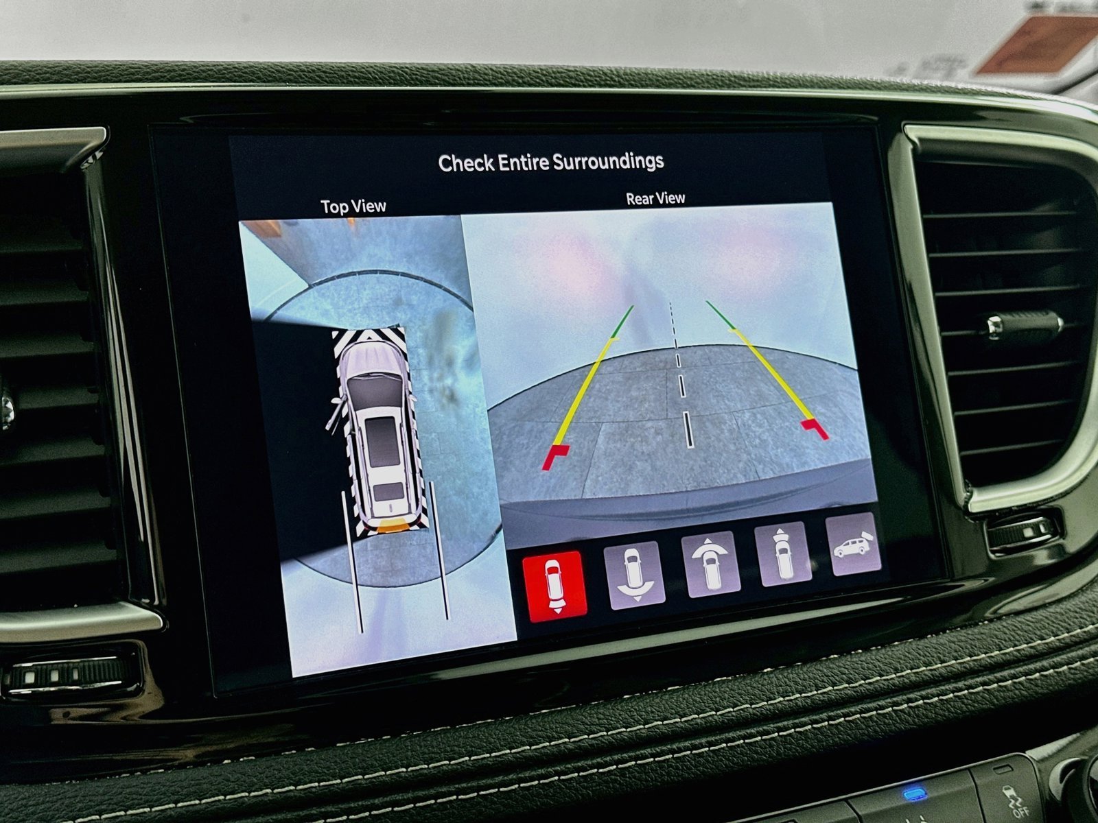 2021 Chrysler Pacifica Hybrid Limited - Photo 19