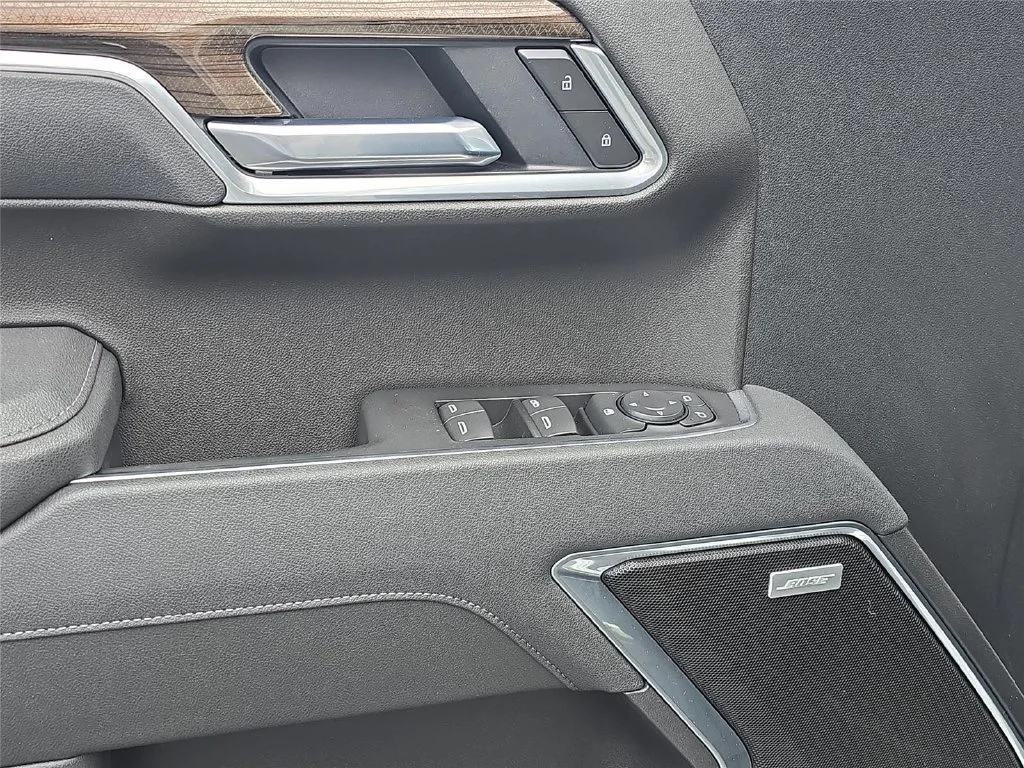 Used 2026 Summit White Chevrolet RST image 19