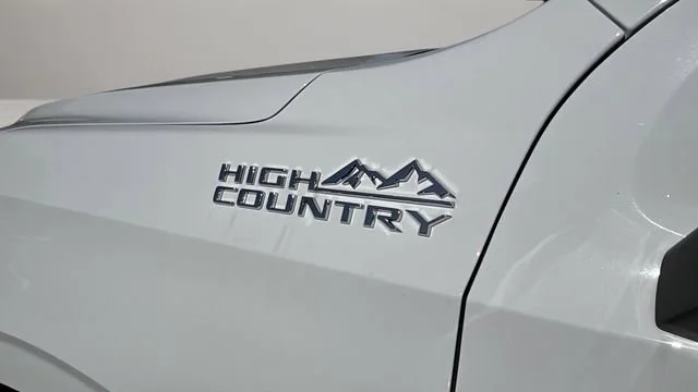 Used 2024 Summit White Chevrolet High Country image 40