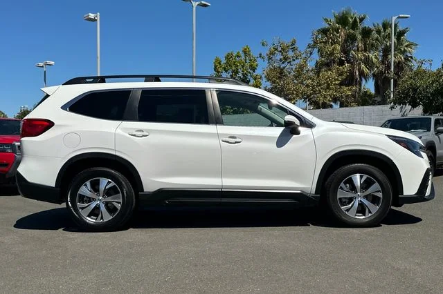 Used 2023 White Subaru Premium image 3