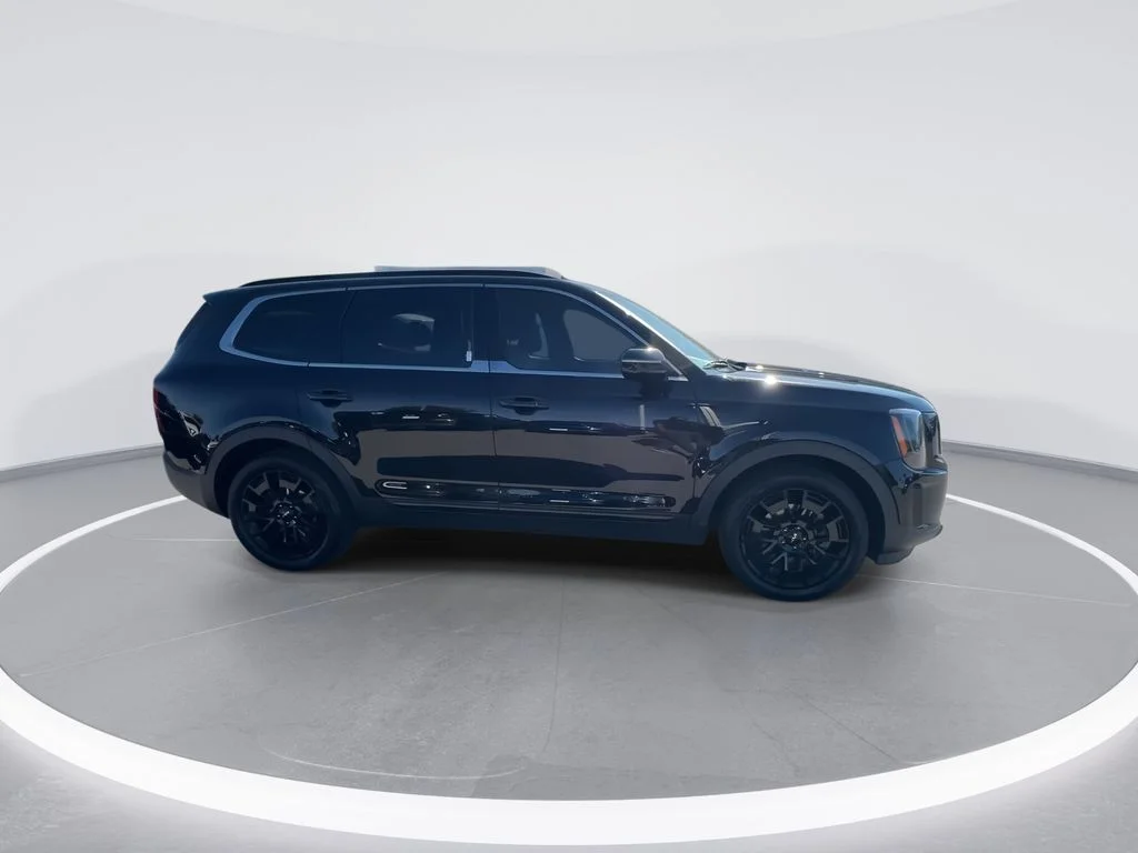 Used 2022 Black Kia SX image 9