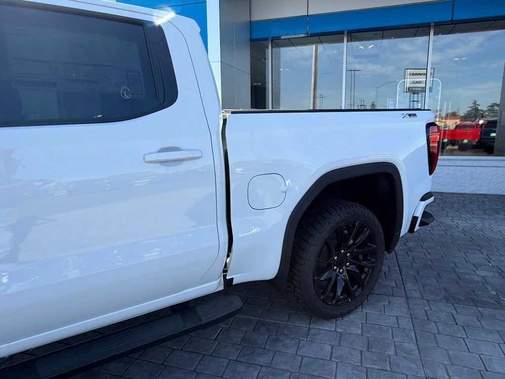 New 2026 Summit White GMC Elevation image 6