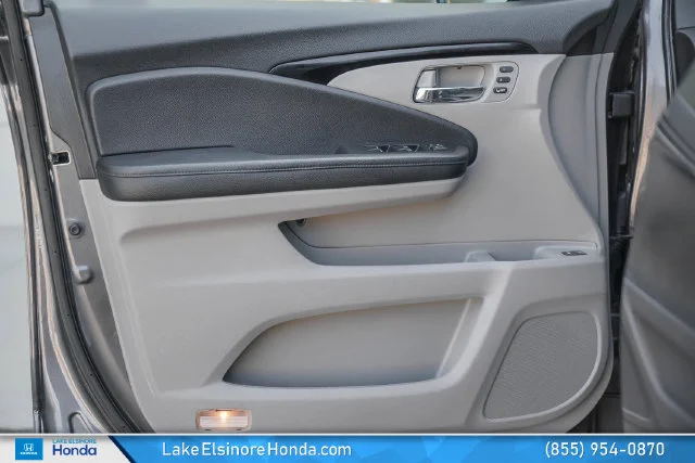 Used 2022 Modern Steel Metallic Honda Touring image 12