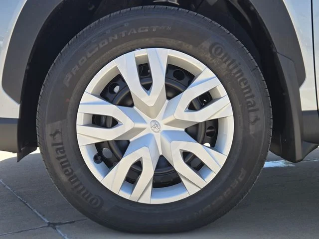 New 2026 Sonic Silver Toyota L image 25