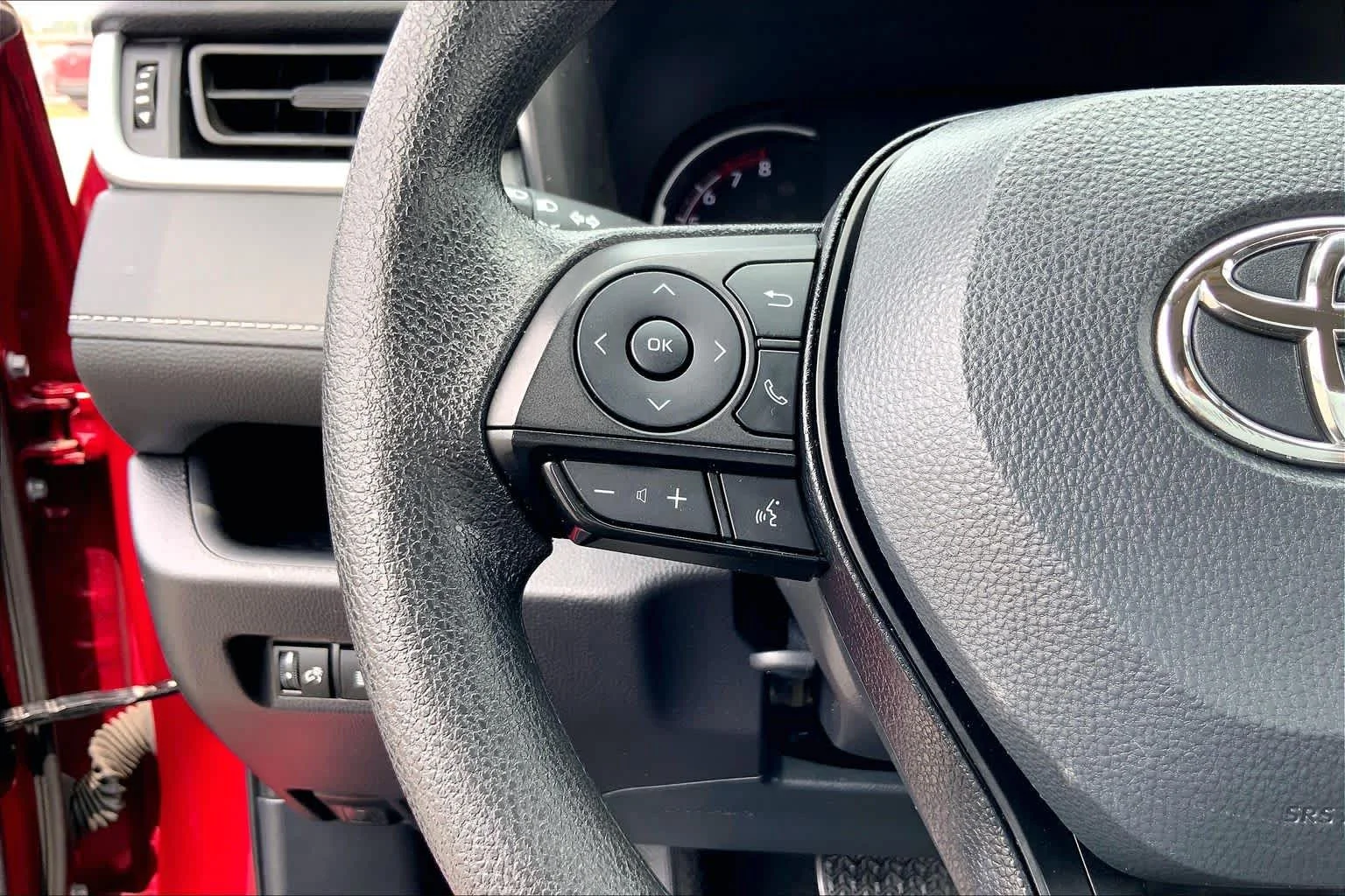 Used 2025 Ruby Flare Pearl Toyota XLE image 23