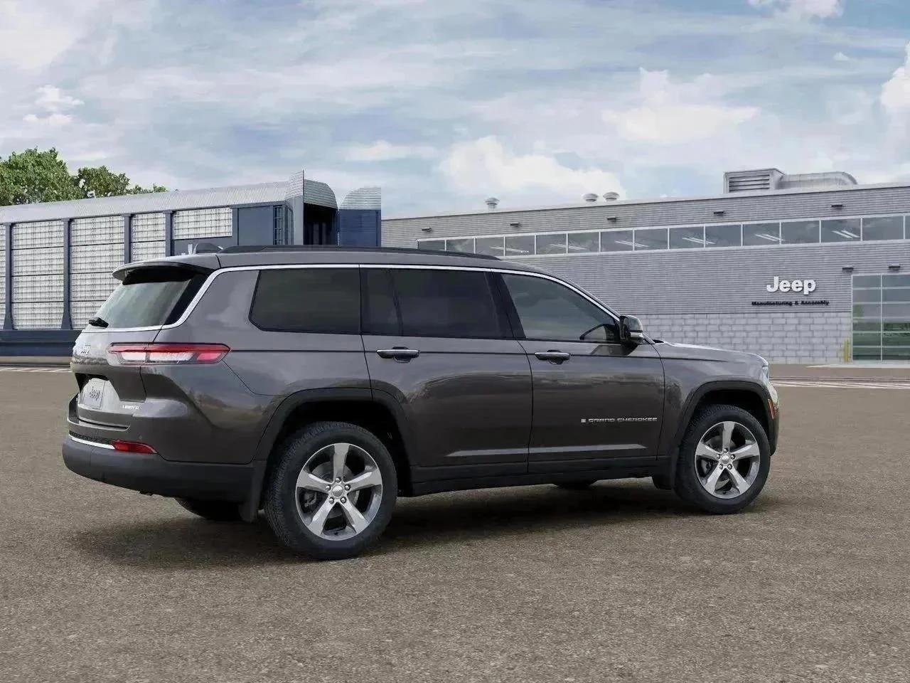 New 2026 Baltic Gray Metallic Clear-Coat Exterior Paint Jeep Limited image 30